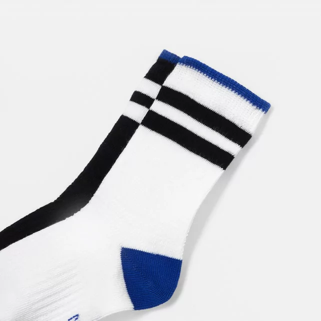 Sada dvou párů chlapeckých sportovních ponožek