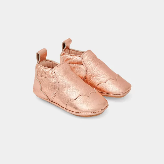Baby girl iridescent leather slippers
