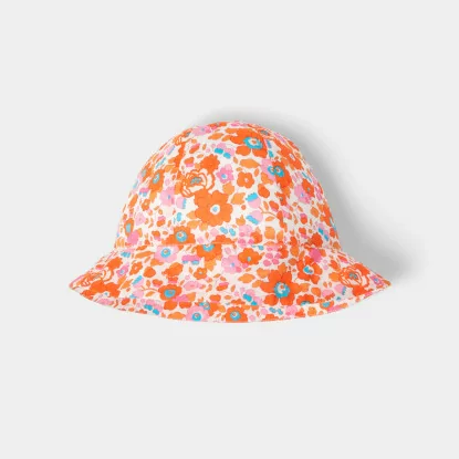 Dívčí klobouk ve tvaru zvonku