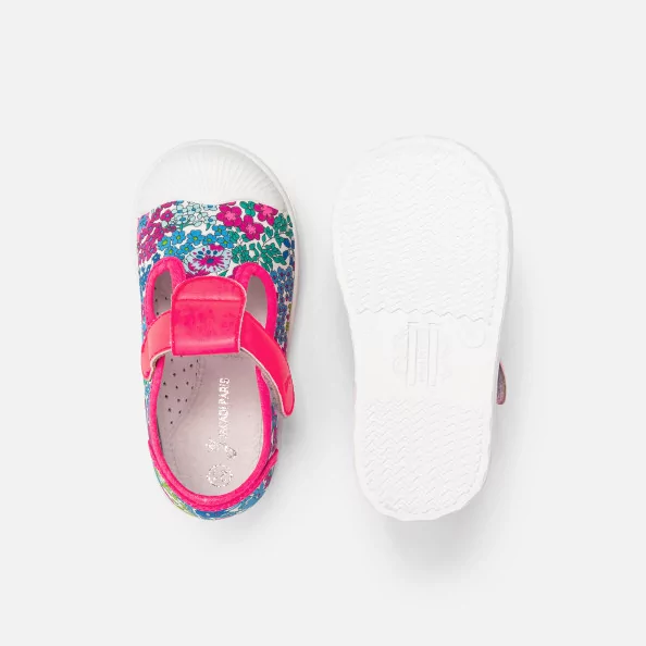Plátěné sandálky pro miminko