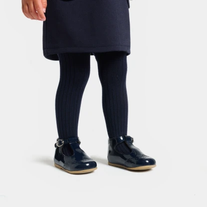 Holčička první kroky t-bars boty