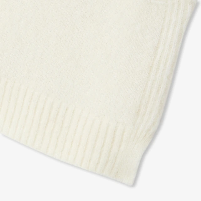 Girl sleeveless sweater